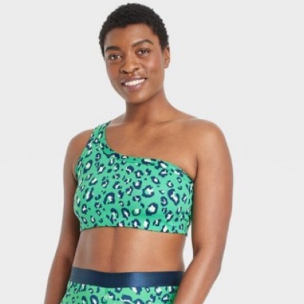 Women's Light Support Brushed Sculpt
Asymmetrical Sports Bra - All in Motion™